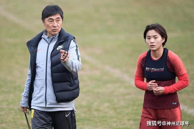 米兰不靠先卖人腾窗户，优先补强阵容
