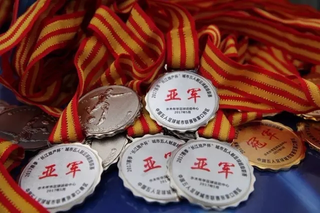 骑士裁新援腾出空间，全力追求哈登
